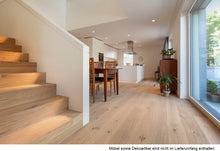 Lade das Bild in den Galerie-Viewer, Eiche-XXL-astig-weiss-geoelt-Ambiente