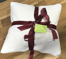 Lade das Bild in den Galerie-Viewer, Kissen, selbst gemacht, Bio