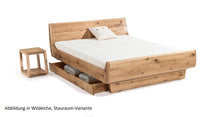 Lade das Bild in den Galerie-Viewer, Massivholzbett Mola, mit Bettkasten, in WildEiche, Dormiente
