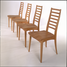 Lade das Bild in den Galerie-Viewer, Stuhl Julia 3, Massivholz, Kernbuche