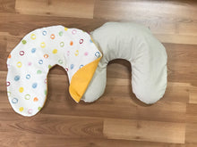 Lade das Bild in den Galerie-Viewer, Stillkissen mit abnehmbaren Außenbezug