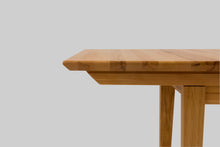 Lade das Bild in den Galerie-Viewer, Tisch Julia