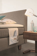Lade das Bild in den Galerie-Viewer, Vega Sonderedition