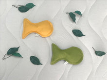 Lade das Bild in den Galerie-Viewer, Bio Kissen Fischli, aus Bio Baumwolle und wählbarer Füllung