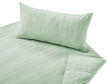 Lade das Bild in den Galerie-Viewer, Cotonea Crinkle Bettwäsche in grün aus Bio Baumwolle
